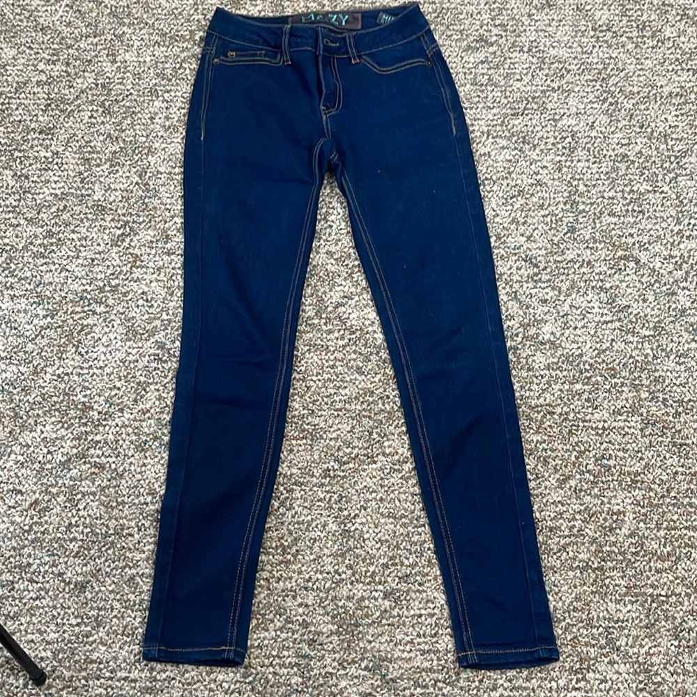 Like New Women’s Petite Jeans Size 1/2 Mazy
Cotton Polyester Dark Blue